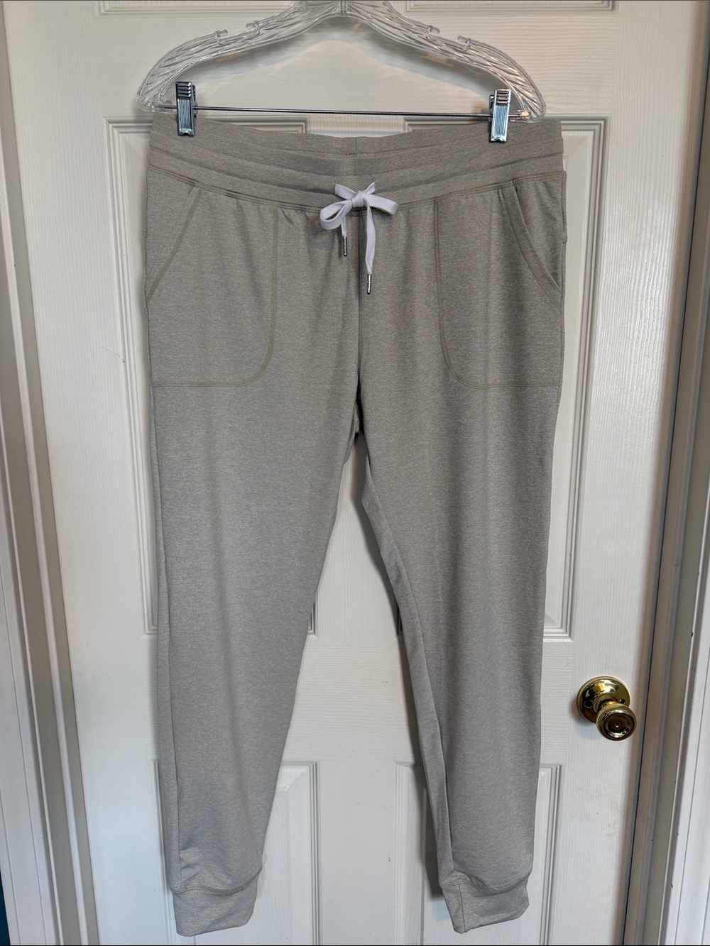 Zyia NWOT OatmealDrawstring Jogger Pants